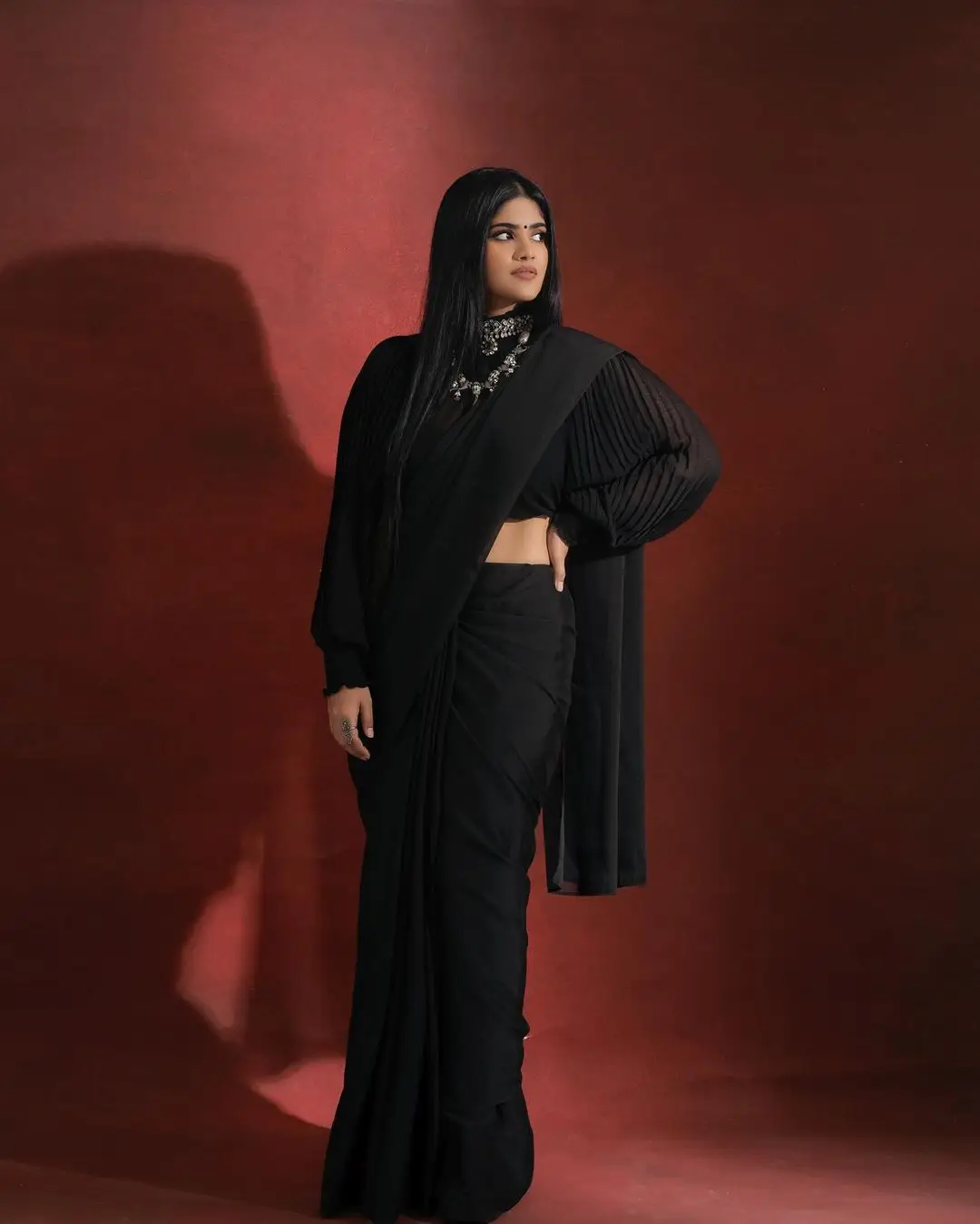 MALAYALAM ACTRESS MEGHA AKASH IN LONG BLACK DRESS 4